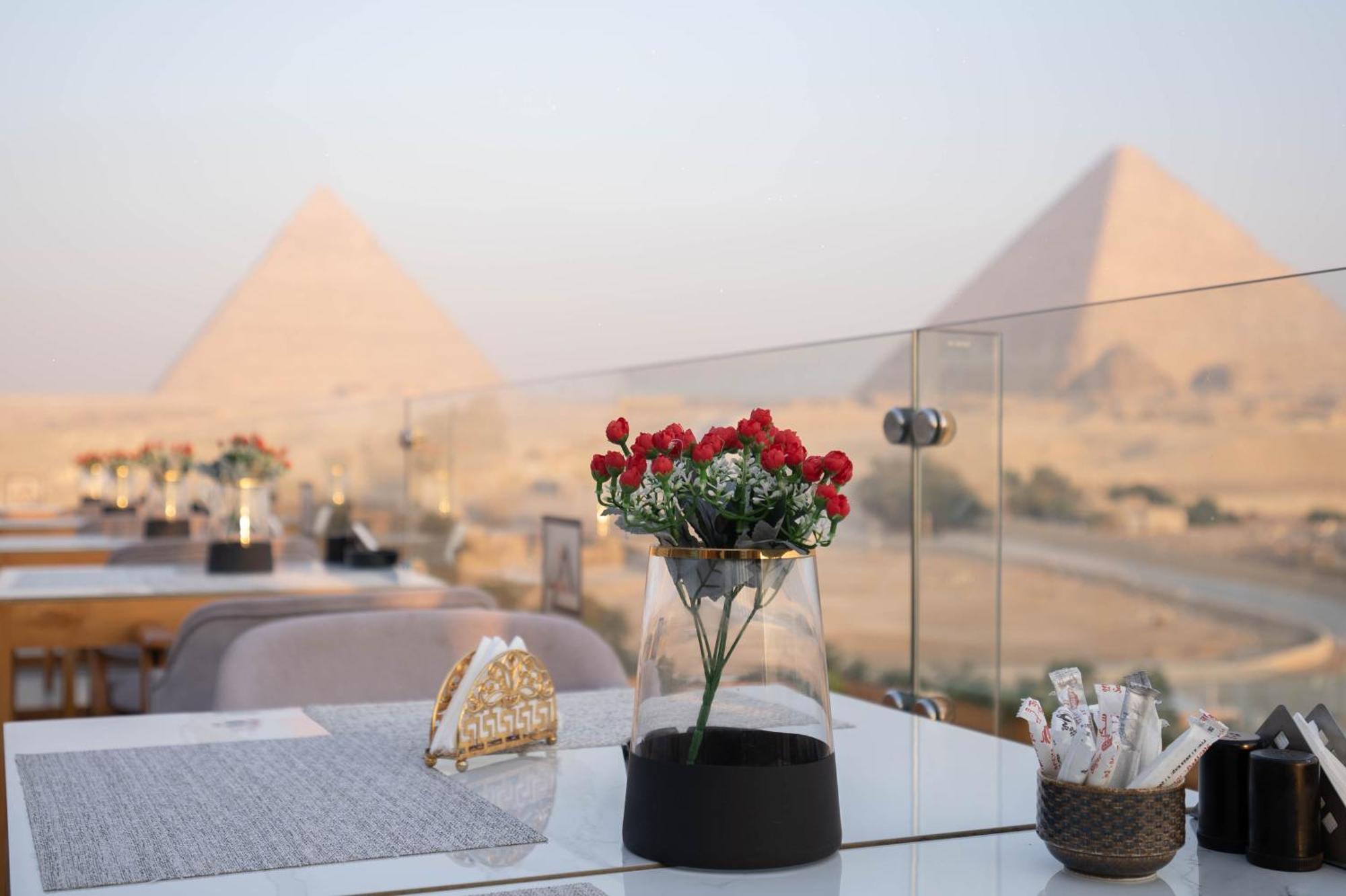 Great Pyramid * Kafret el-Gabal